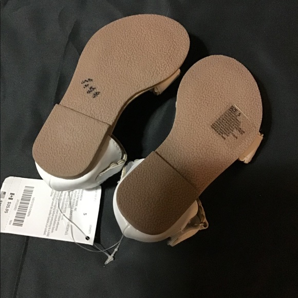 GYMBOREE GIRLS SANDALS NWT SZ 5 VERY CUTE WHITE - Picture 3 of 4